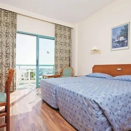 Antigoni Hotel 3*
